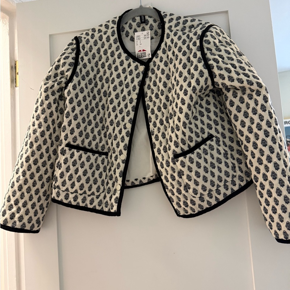 H&M Cream and Black Quilted Open-Front Blazer